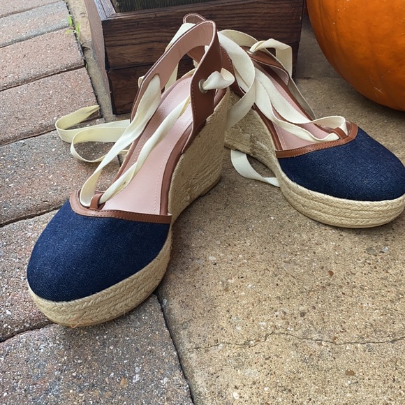 Women shoes/ wedges - Picture 2 of 3